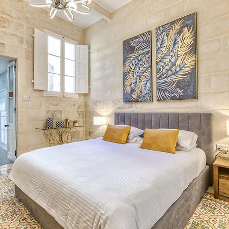 Sliema Luxury House Villa ภายนอก รูปภาพ