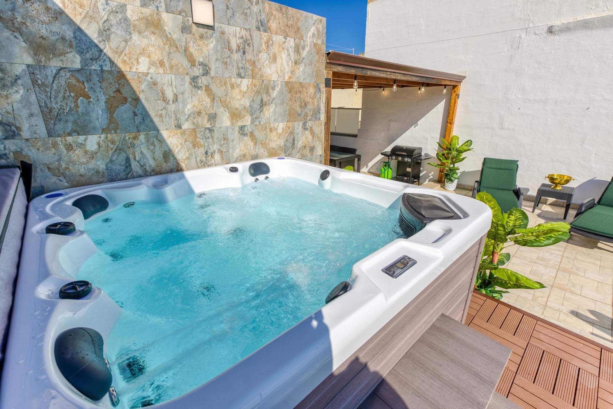 Sliema Luxury House Villa ภายนอก รูปภาพ