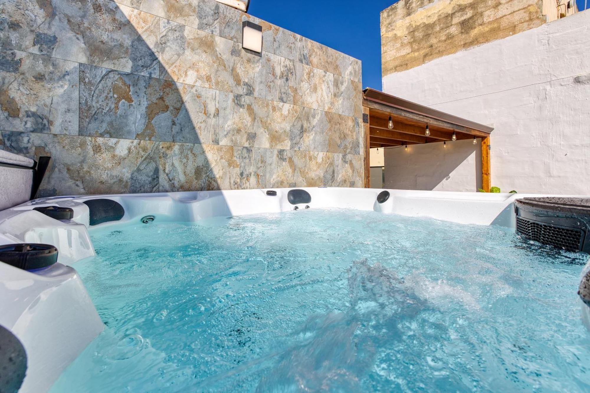 Sliema Luxury House Villa ภายนอก รูปภาพ