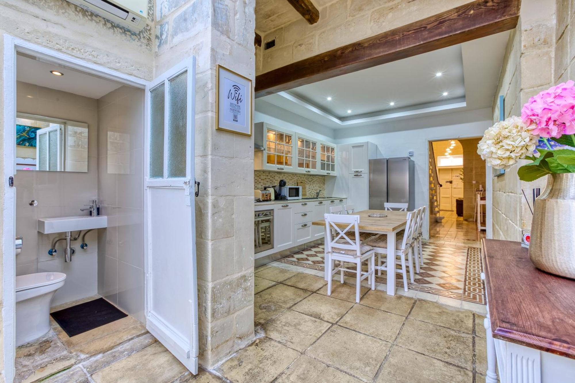 Sliema Luxury House Villa ภายนอก รูปภาพ