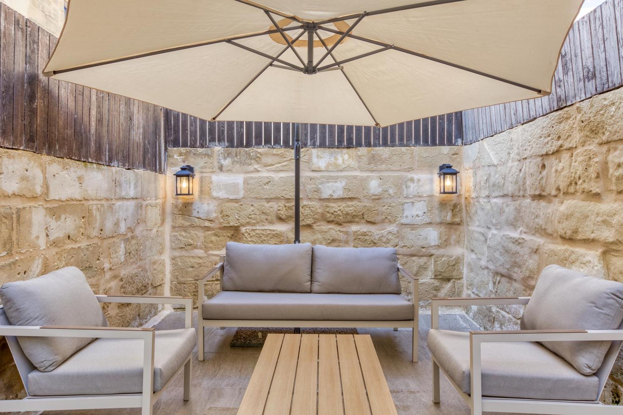 Sliema Luxury House Villa ภายนอก รูปภาพ