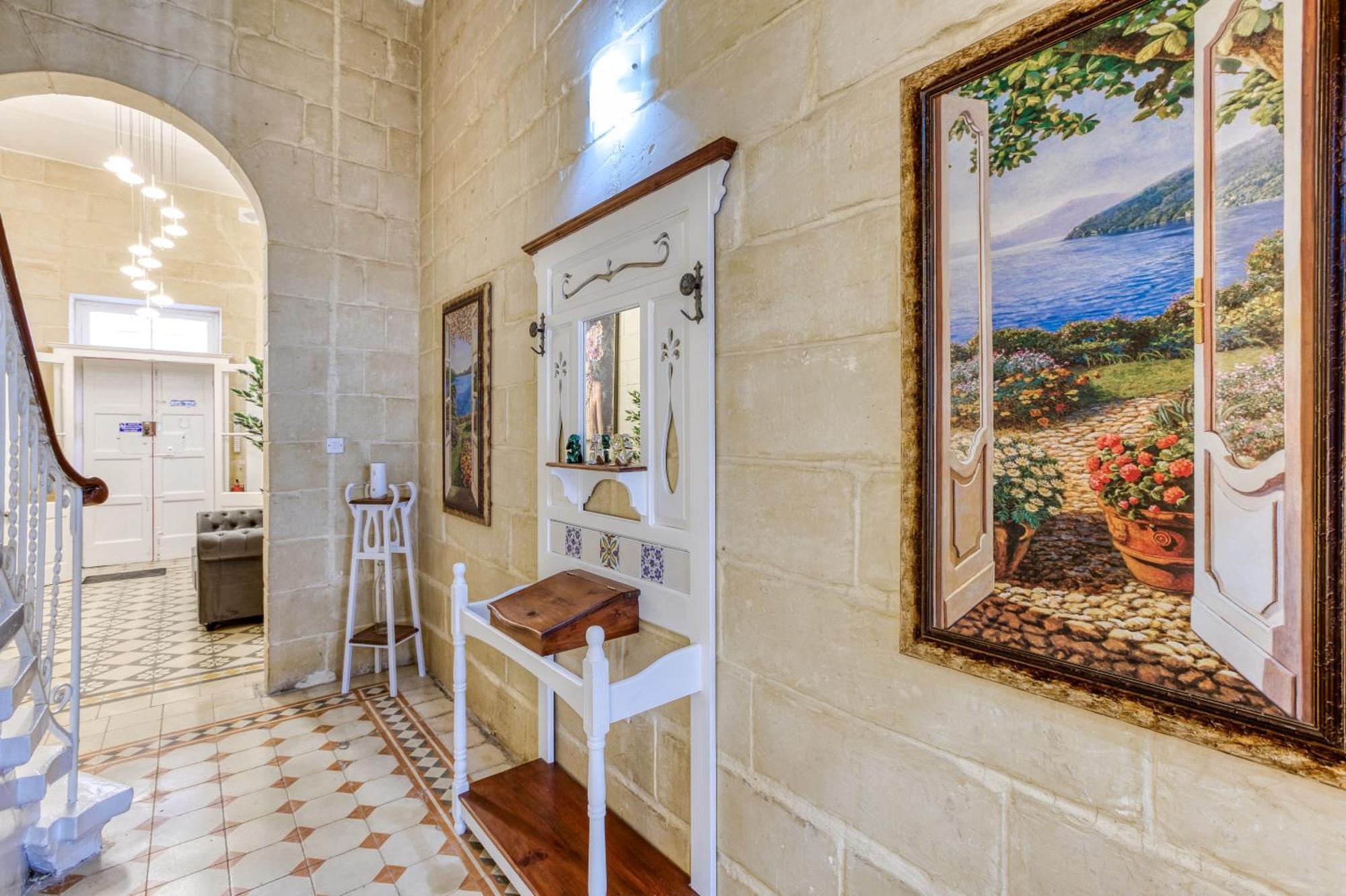 Sliema Luxury House Villa ภายนอก รูปภาพ