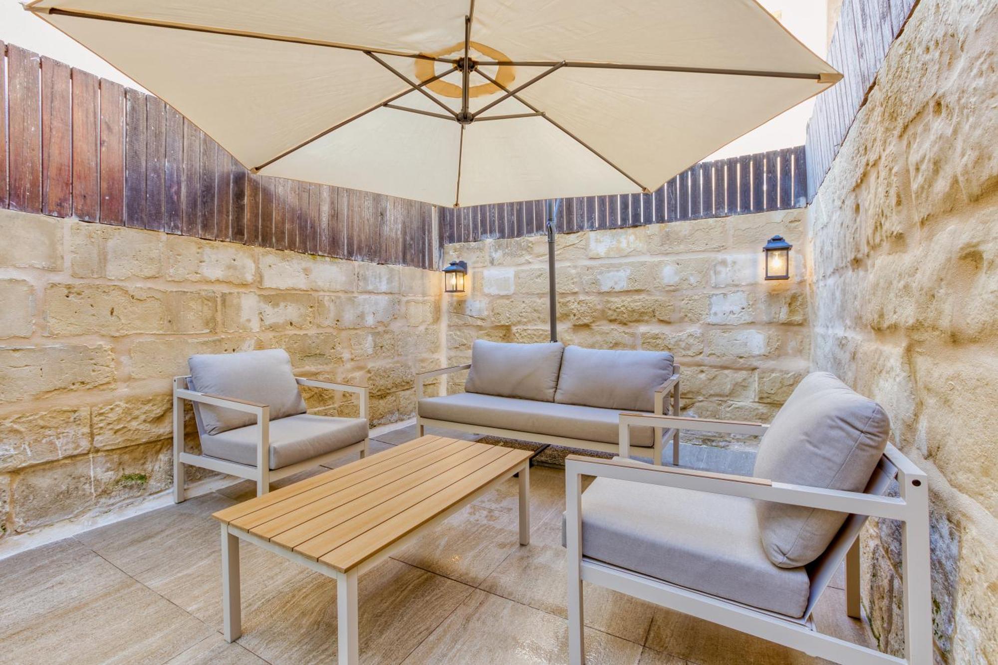 Sliema Luxury House Villa ภายนอก รูปภาพ