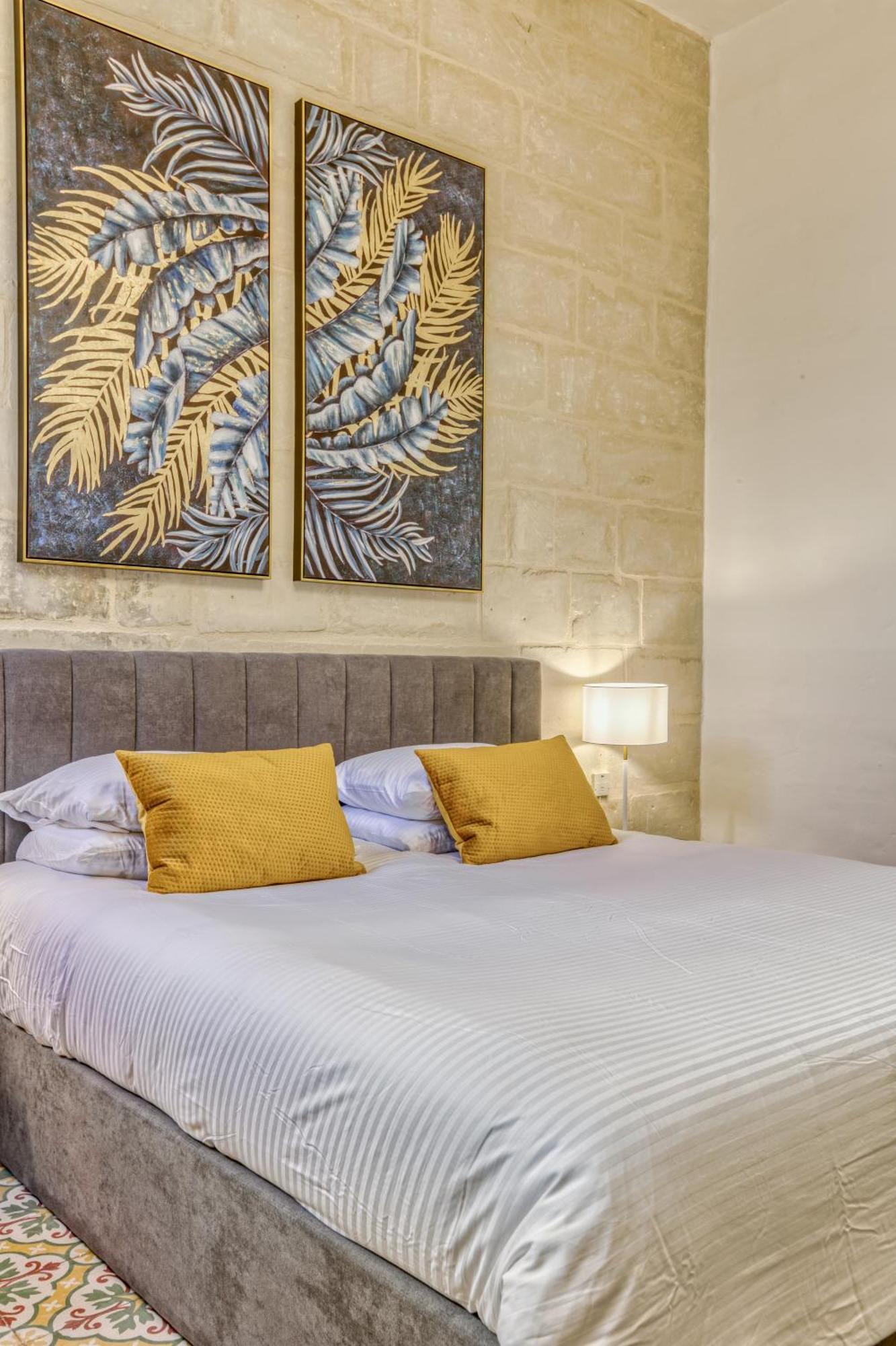 Sliema Luxury House Villa ภายนอก รูปภาพ